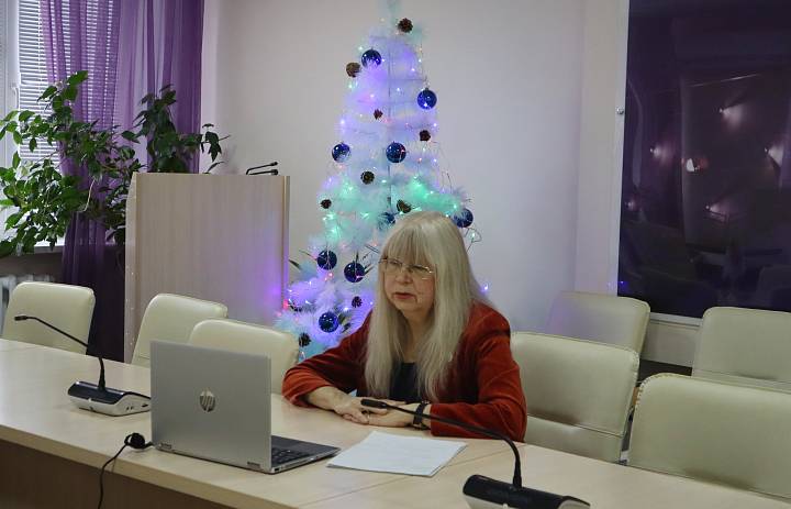 5 декабря 2025 года в Губернаторском Дворце им. Ю.А. Гагарина – РМЦ ДОД Брянской области прошло первое занятие по краткосрочной дистанционной дополнительной общеобразовательной программе «Основы журналистики»